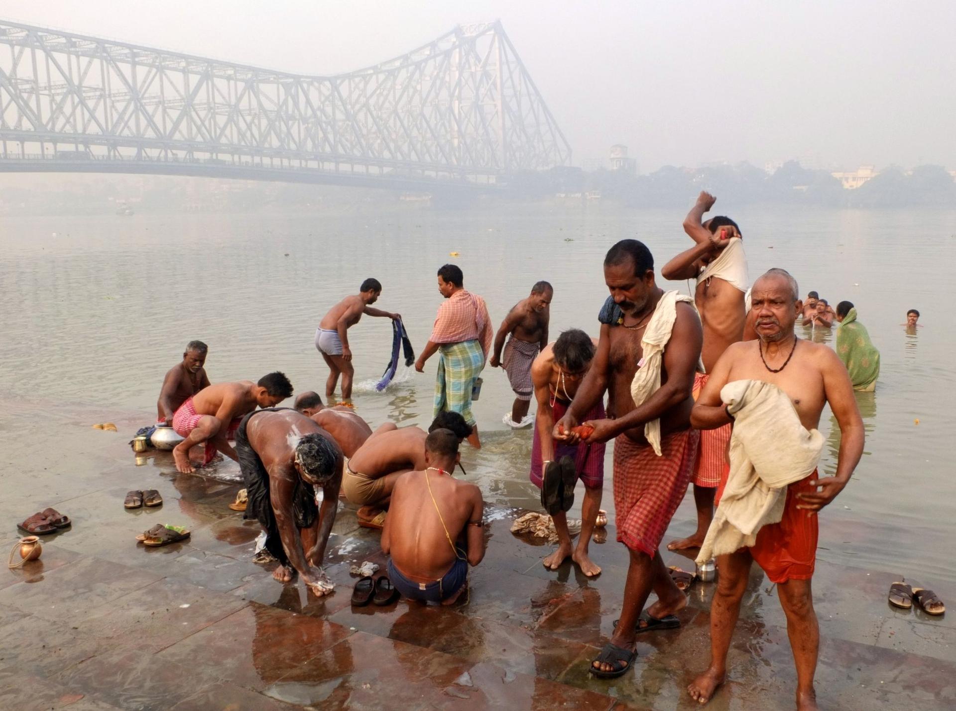 Jagannath Ghat, un loc sacru doar pentru bărbați, a fost construit în apropiere de Howrah de către Shobharam Basak în 1760.