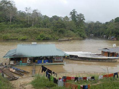 Din Hoia spre Negara