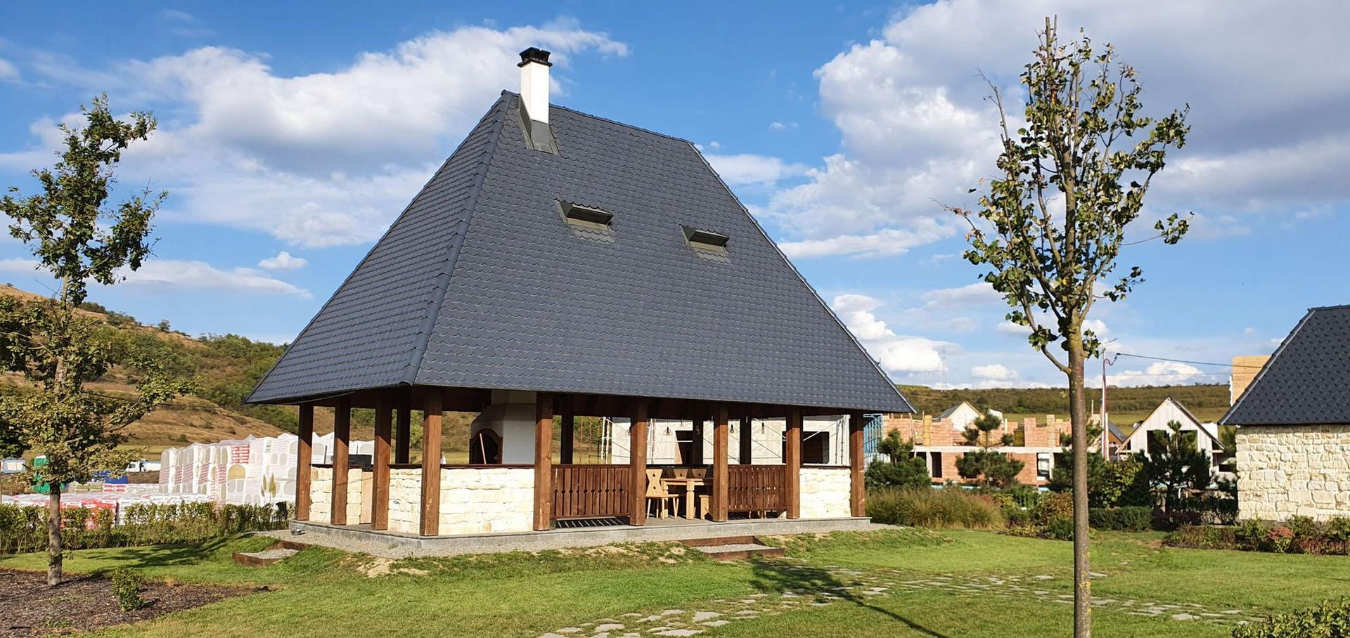 Spațiile comune, precum cel în care poți face un grătar, sunt gândite pentru a dezvolta spiritul de comunitate. Nu vom vorbi aici de o suburbie în care să-ți eviți vecinii. Toată lumea trebuie să respecte niște norme de civilizație.