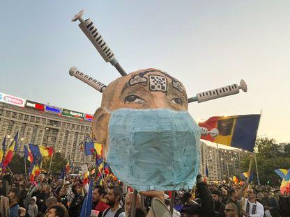 RO-Exit și Doamne-ajută! Reportaj de la proteste: „Mai bine mort, decât vaccinist”