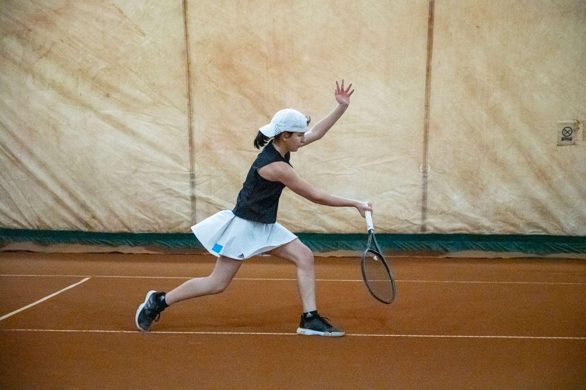 La vârsta ei, pentru a rămâne în top, ar trebui să se antreneze minumum 2 ore pe zi. Foto: Mihai Eremia