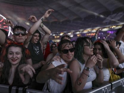 Toate legile antidrog prin care vor să ne execute tinerii, pentru voturi