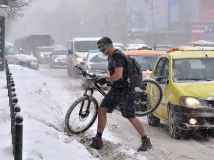 Biciclistul zăpezii