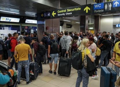 „Migrația” nu poate fi trasă la răspundere. Politicienii, da. Cum ajungem să-i scutim, din compasiune, exact pe cei responsabili de o țară în care a rămâne costă mai mult decât a pleca