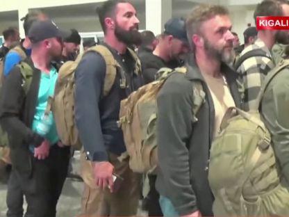 Statul închide robinetul de mercenari: Guvernul vrea să oprească migrarea cadrelor din Poliție și Armată către armate private, sub pedeapsa închisorii